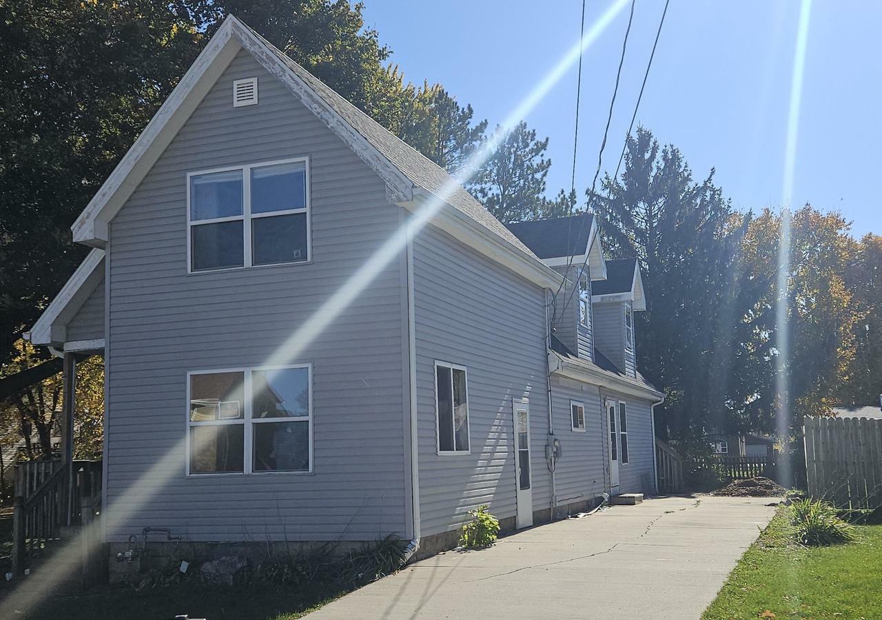 Property Photo: 717 Lamar Drive WI 53563
