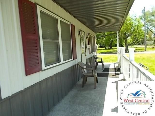 Property Photo: 117 E Jefferson MO 65301