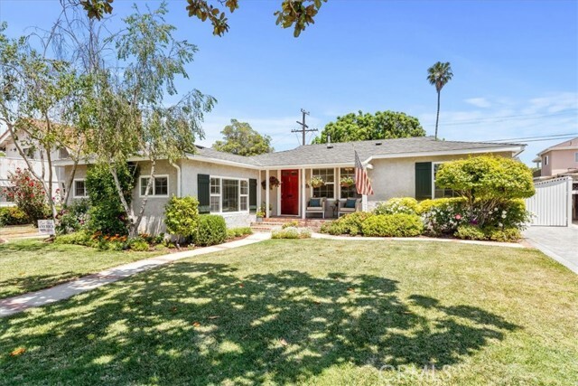 Property Photo:  8212 Reading Avenue  CA 90045 