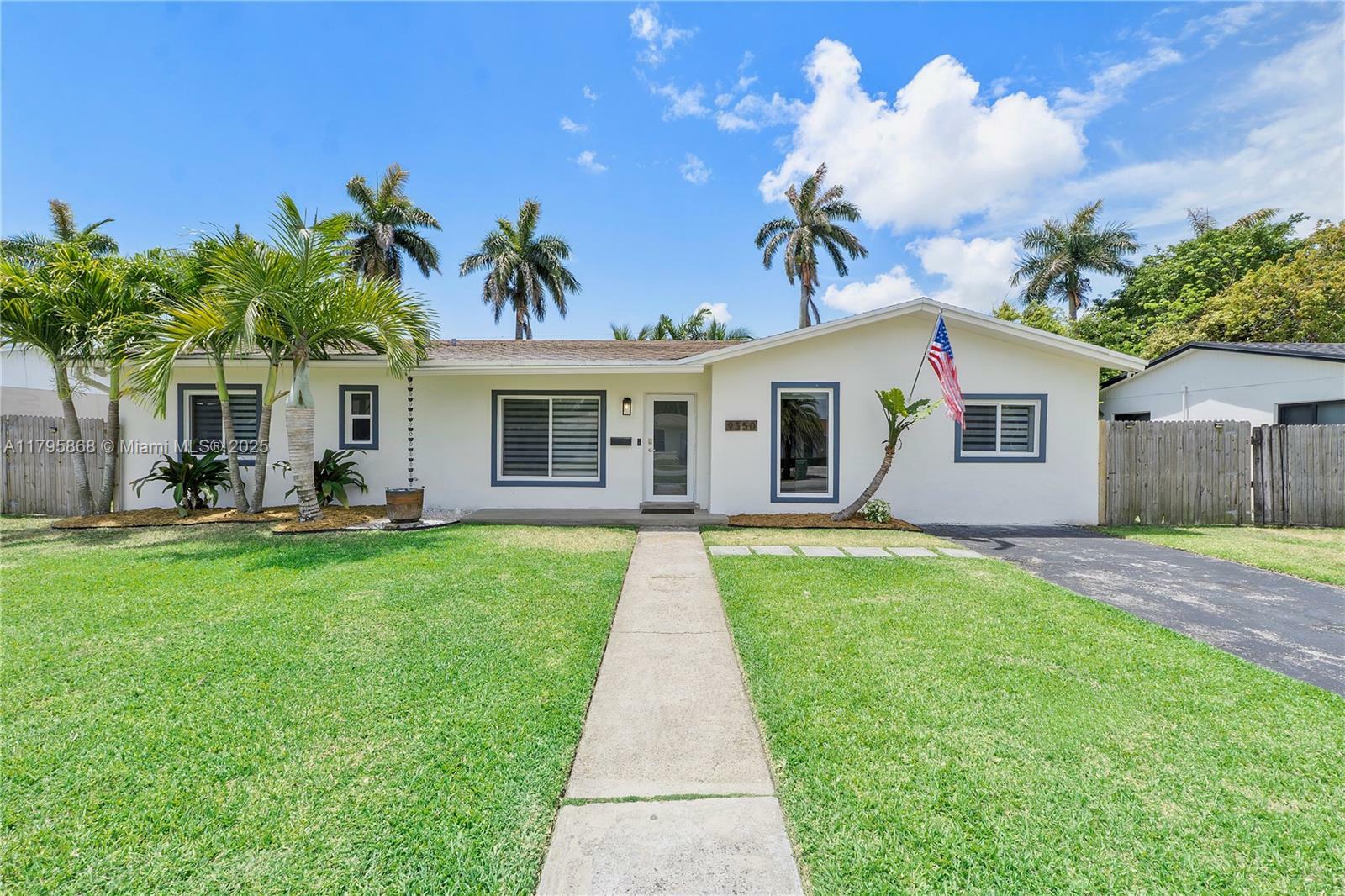 Property Photo: 9350 SW 183rd Ter FL 33157