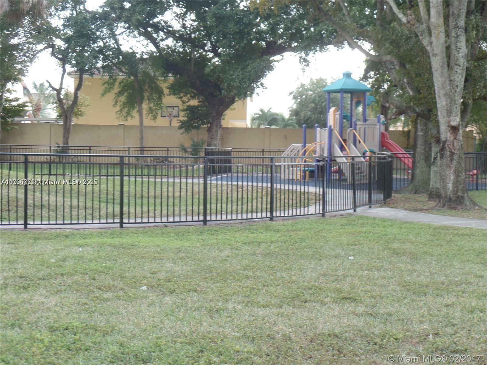 Property Photo: 10000 NW 80th Ct 2223 FL 33016