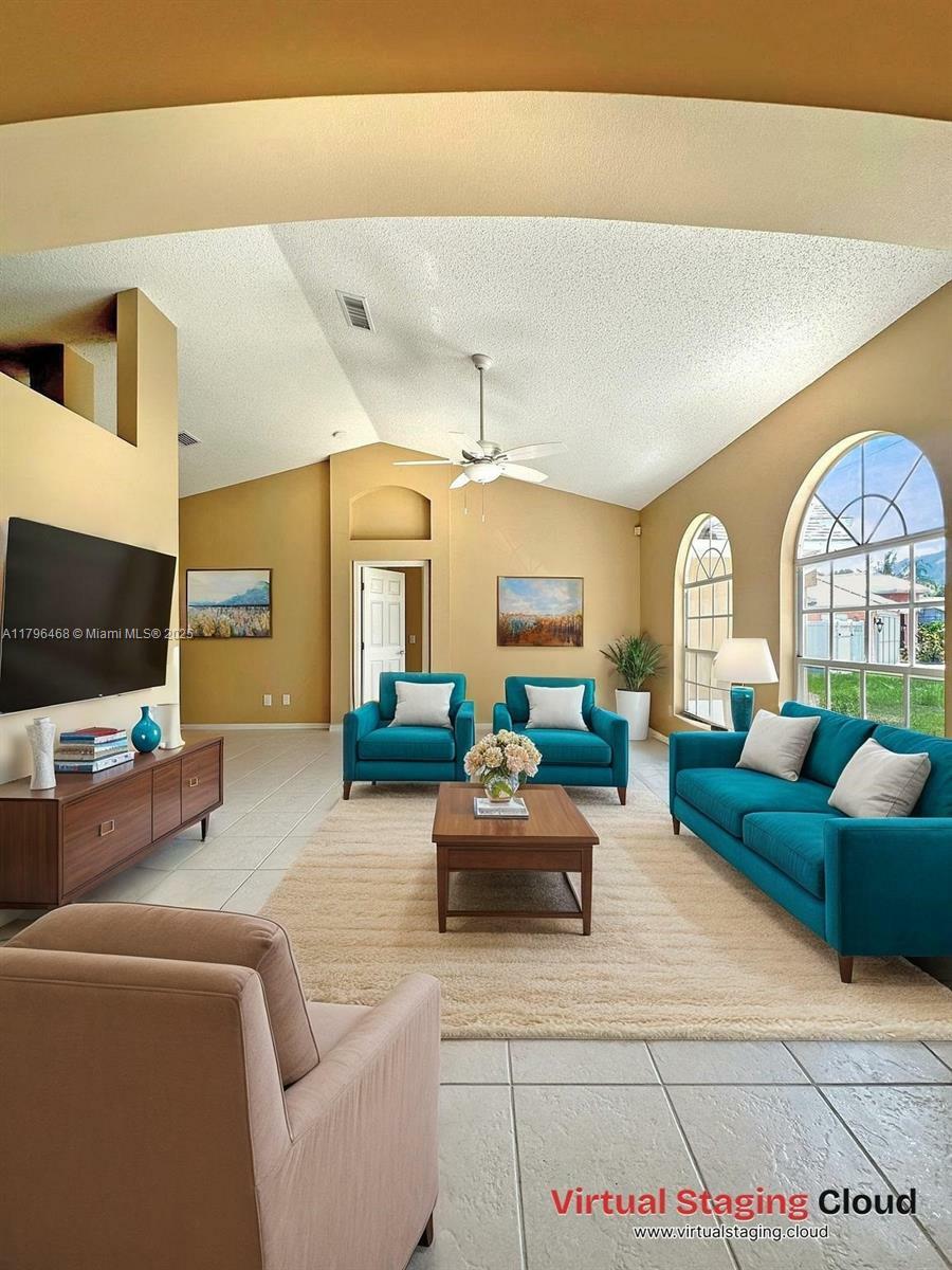 Property Photo: 2853 SW East Louise Cir FL 34953