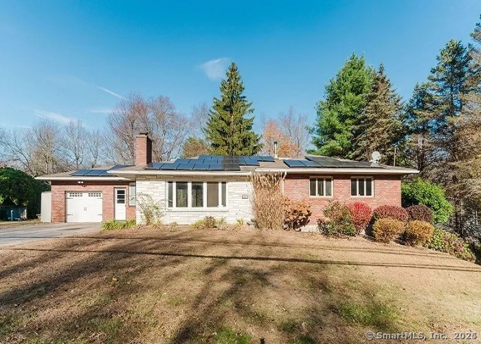 1848 Waterbury Road  Cheshire CT 06410 photo
