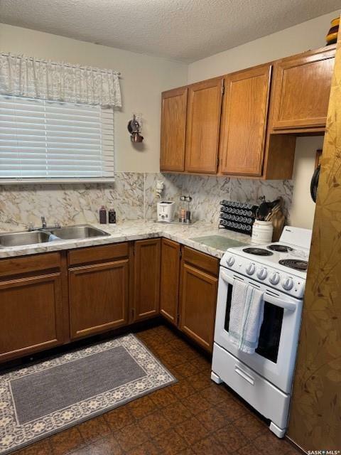 Property Photo: 2108 Spruce Crescent SK S0M 0Y0