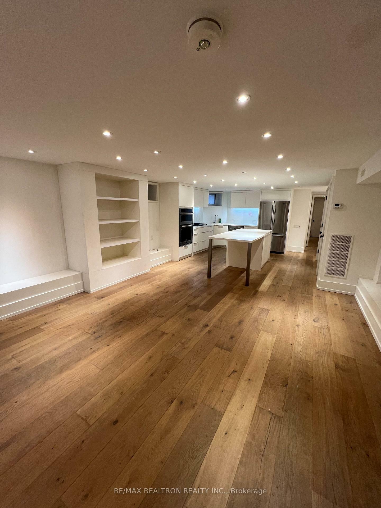 Property Photo: 69 Brunswick Avenue 1 ON M5S 2L8