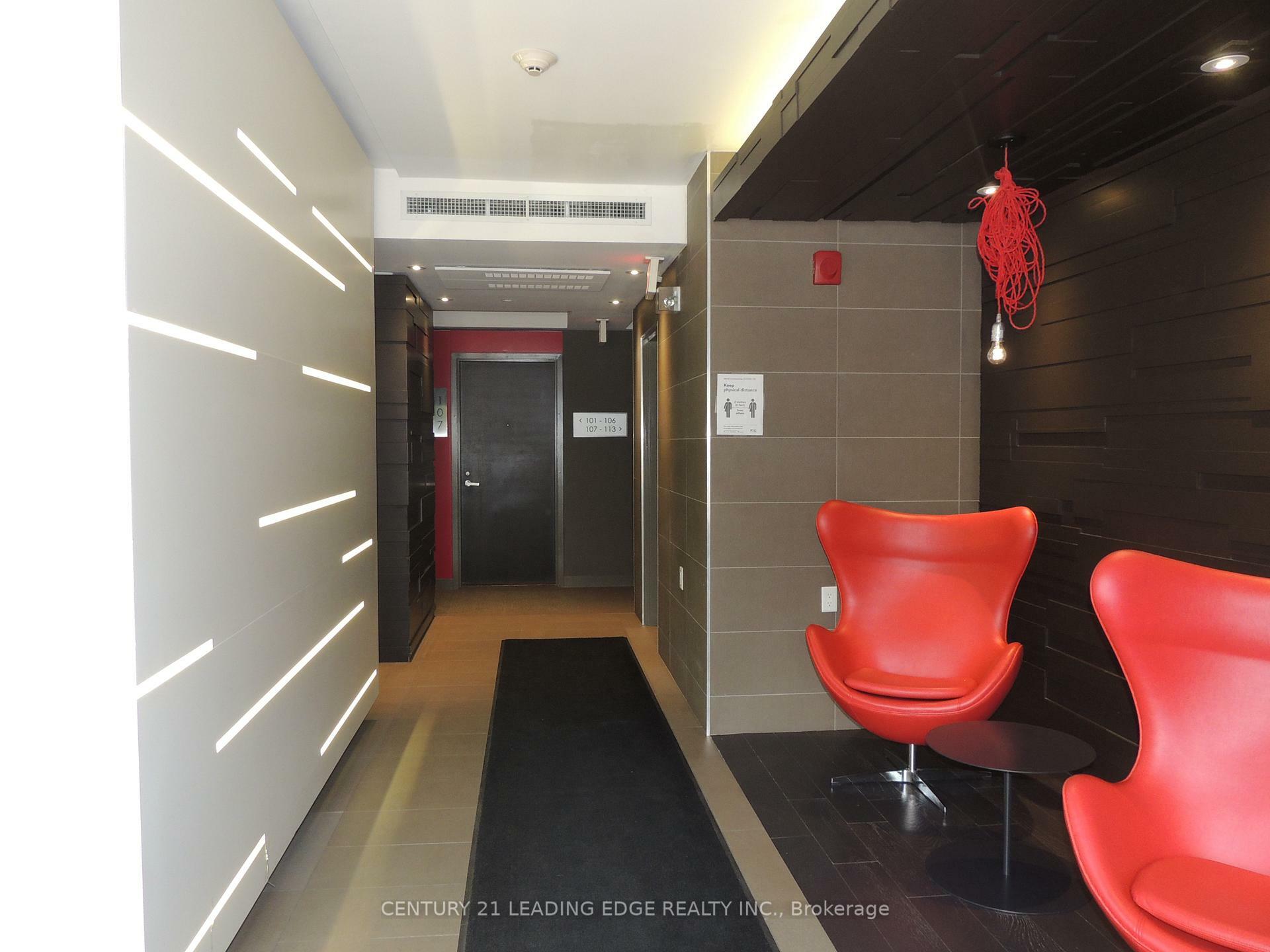 Property Photo: 5005 Harvard Road 214 ON L5M 0W5