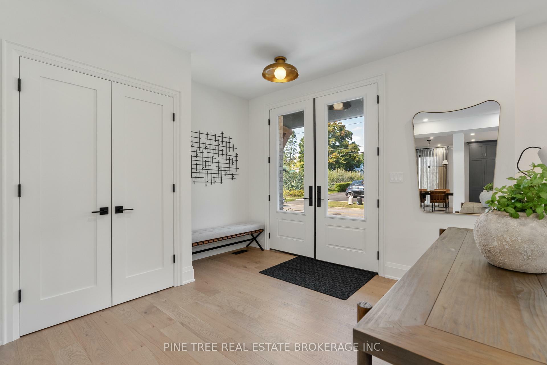 Property Photo: 271 Codrington Street ON L4M 1S7