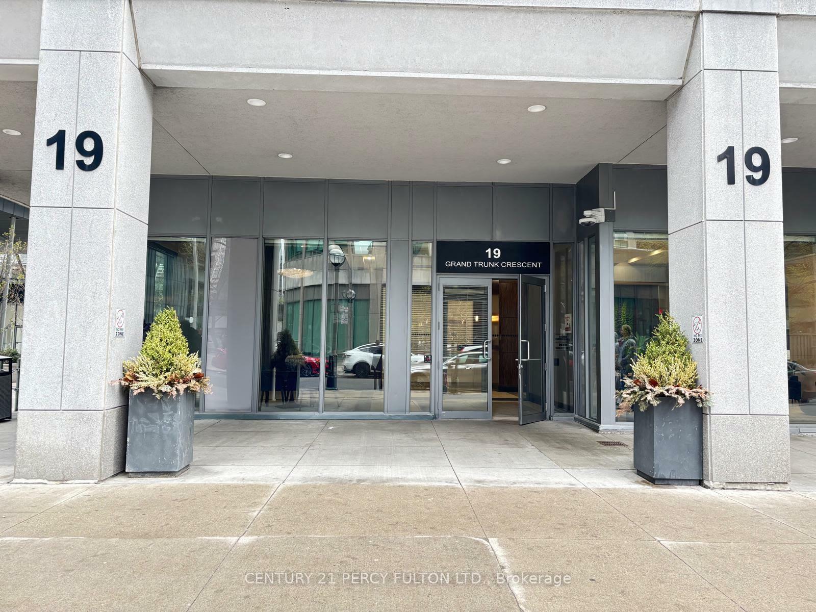 Property Photo: 19 Grand Trunk Crescent 2312 ON M5J 3A3