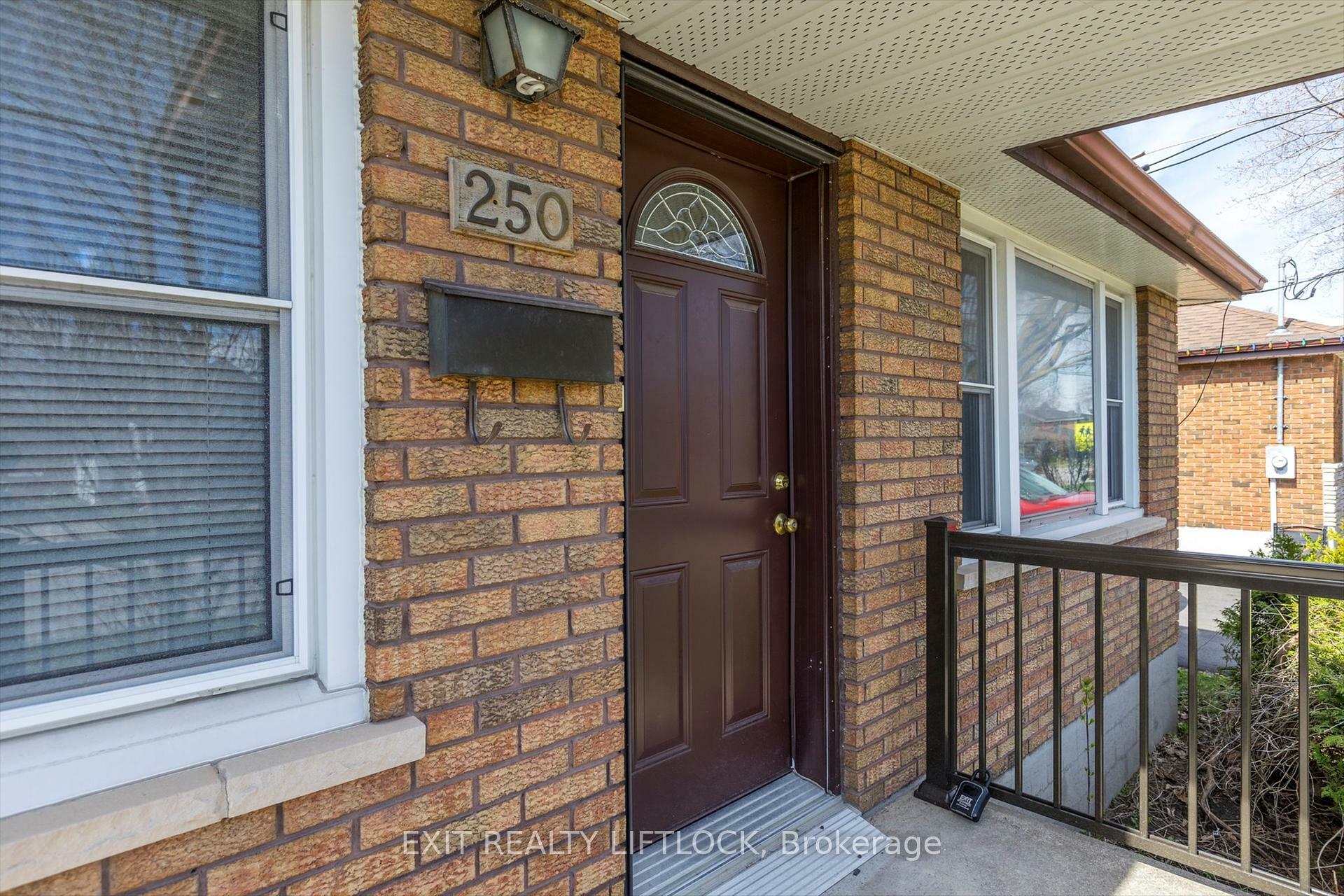Property Photo: 250 Bellevue Street ON K9H 5E5