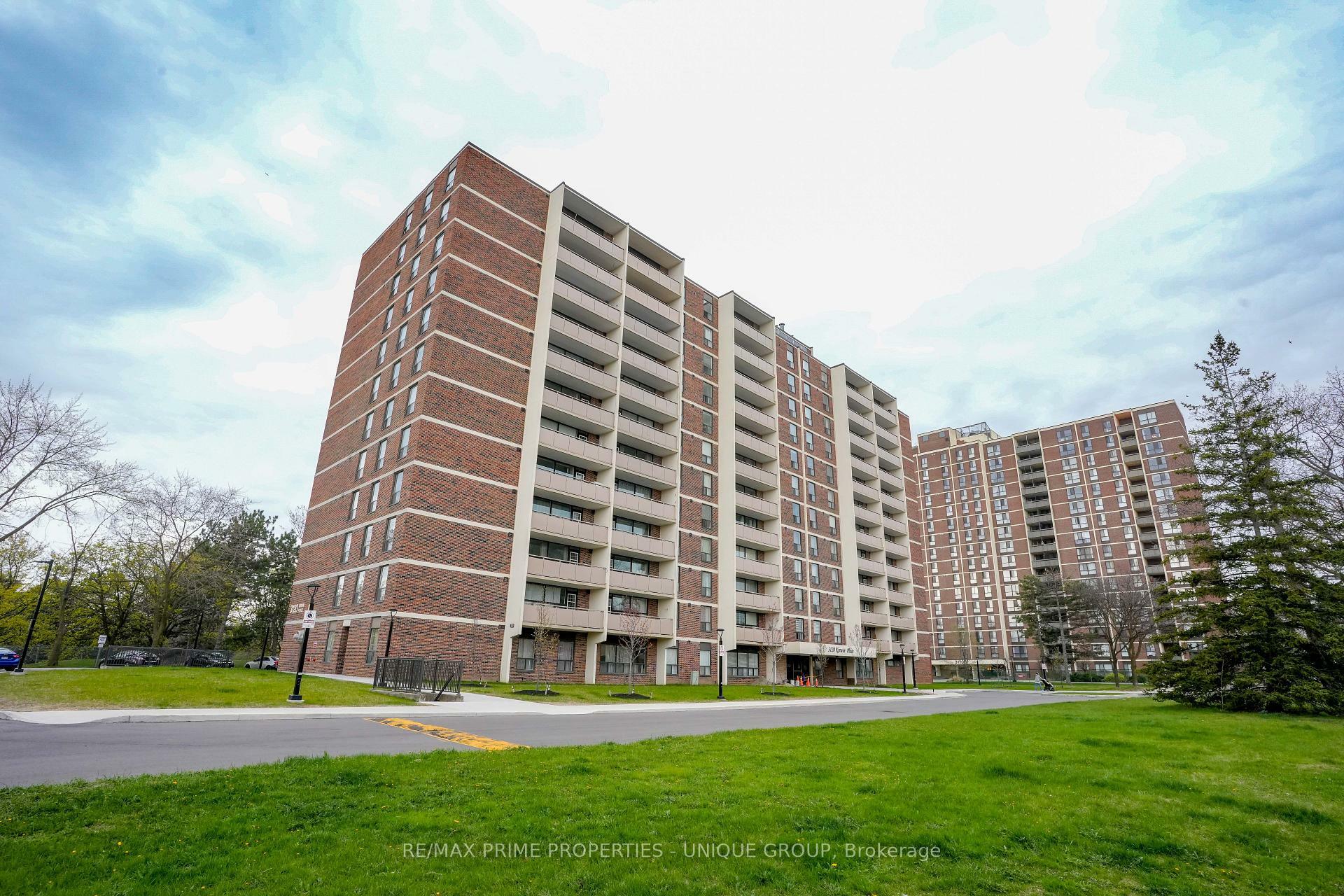 Photo de la propriété: 3120 Kirwin Avenue 807 ON L5A 3R2