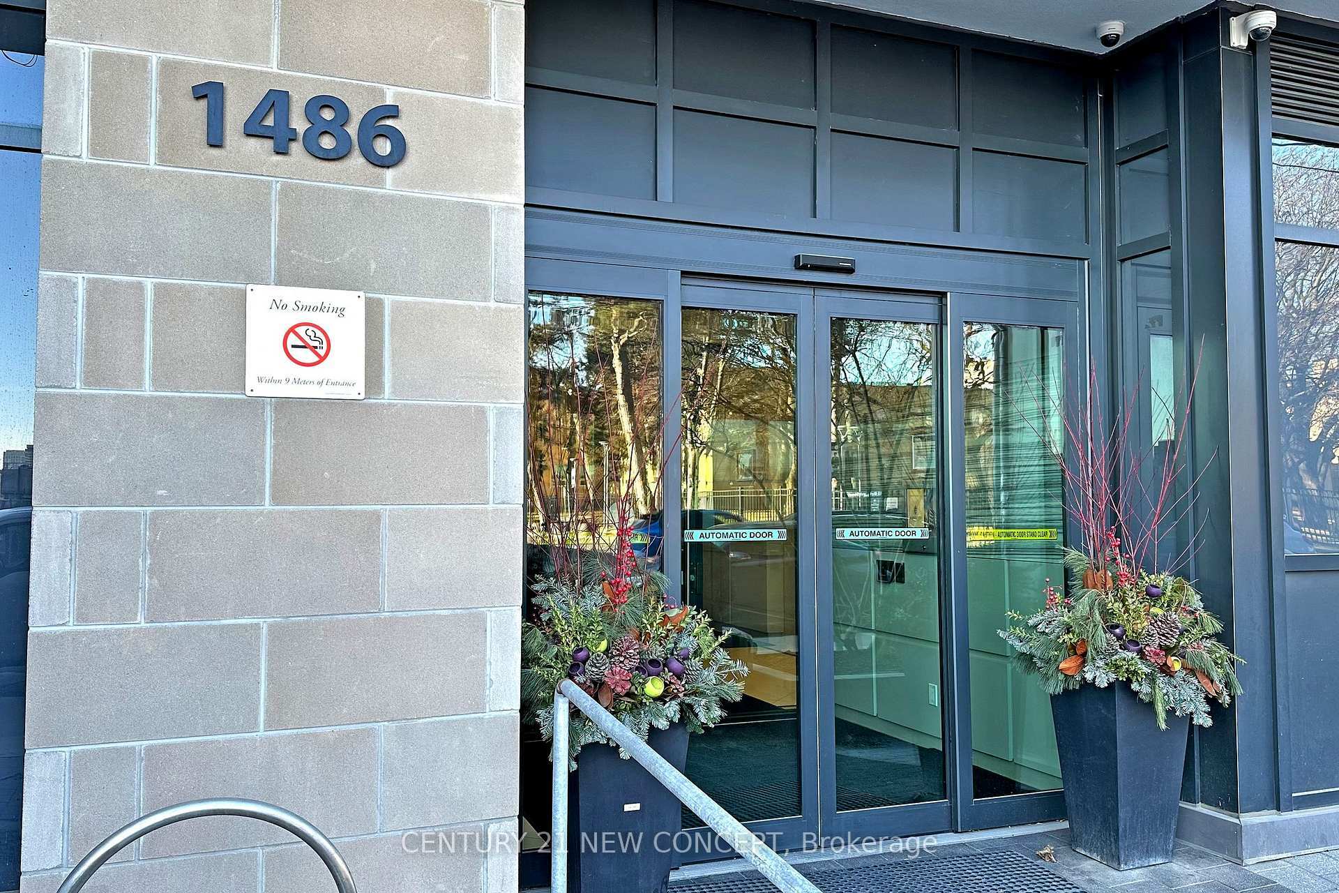 Property Photo: 1486 Bathurst Street 1105 ON M5P 0A5