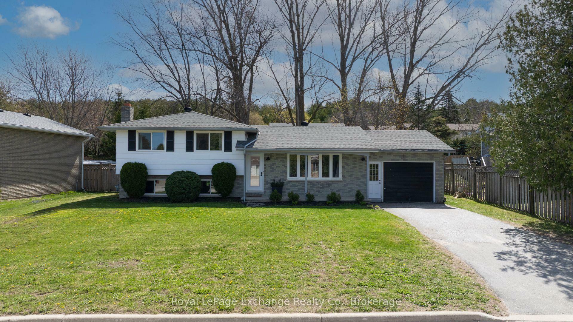 4 Inverlyn Crescent N  Kincardine ON N2Z 1H4 photo