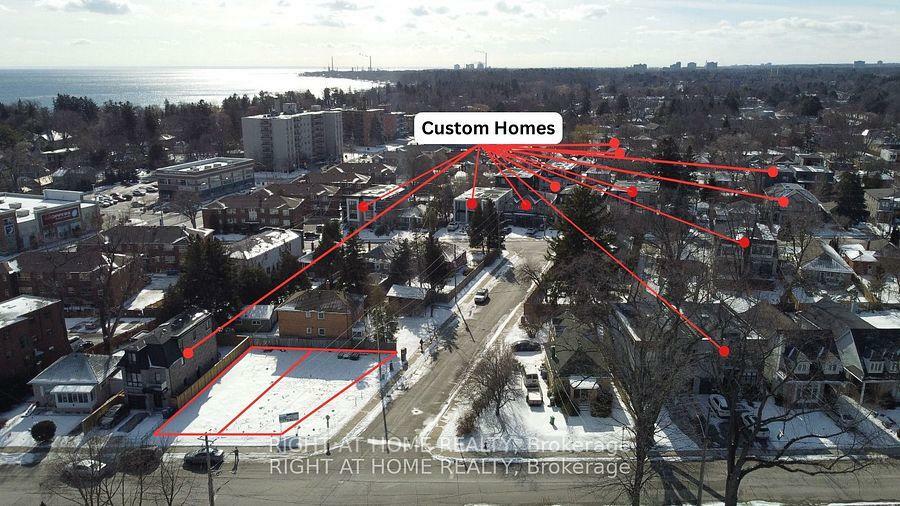 Photo de la propriété: 10C Benson Avenue ON L5H 2P2