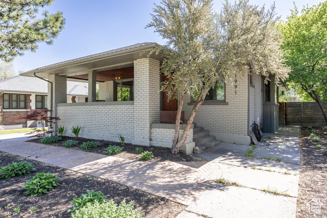 Property Photo: 1991 S 800 E UT 84105