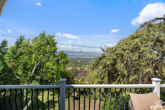 Property Photo: 2170 S Lakeline Dr UT 84109