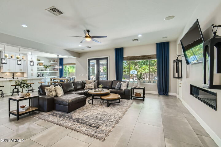 Property Photo: 1890 E Sagittarius Place AZ 85249