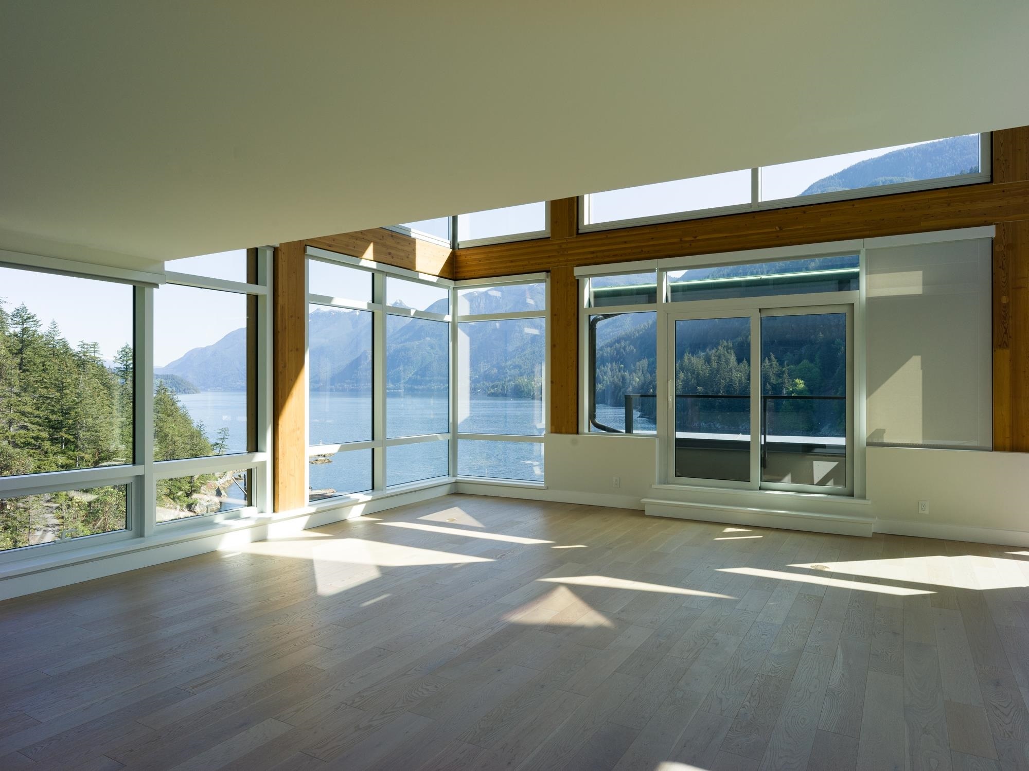 Property Photo: 6707 Nelson Avenue 1101 BC V7W 0A4