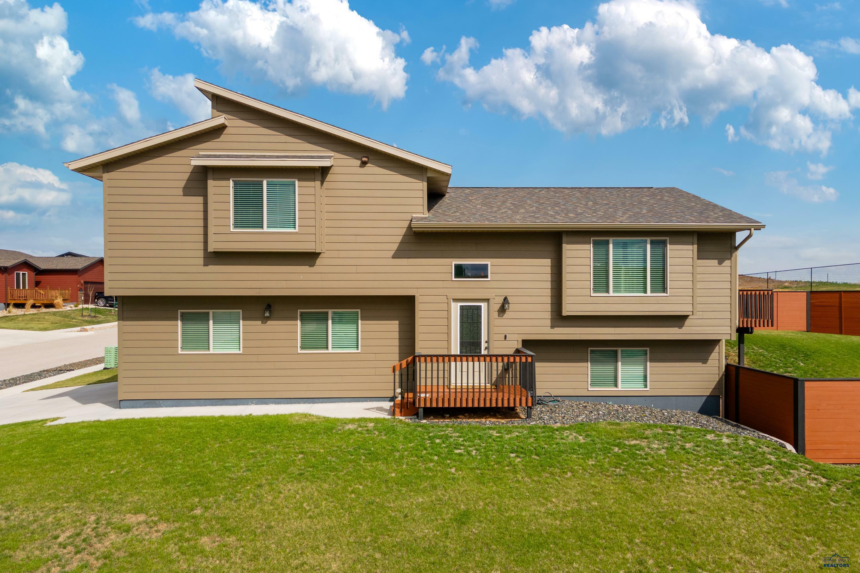 Property Photo: 1583 Healing Way SD 57701