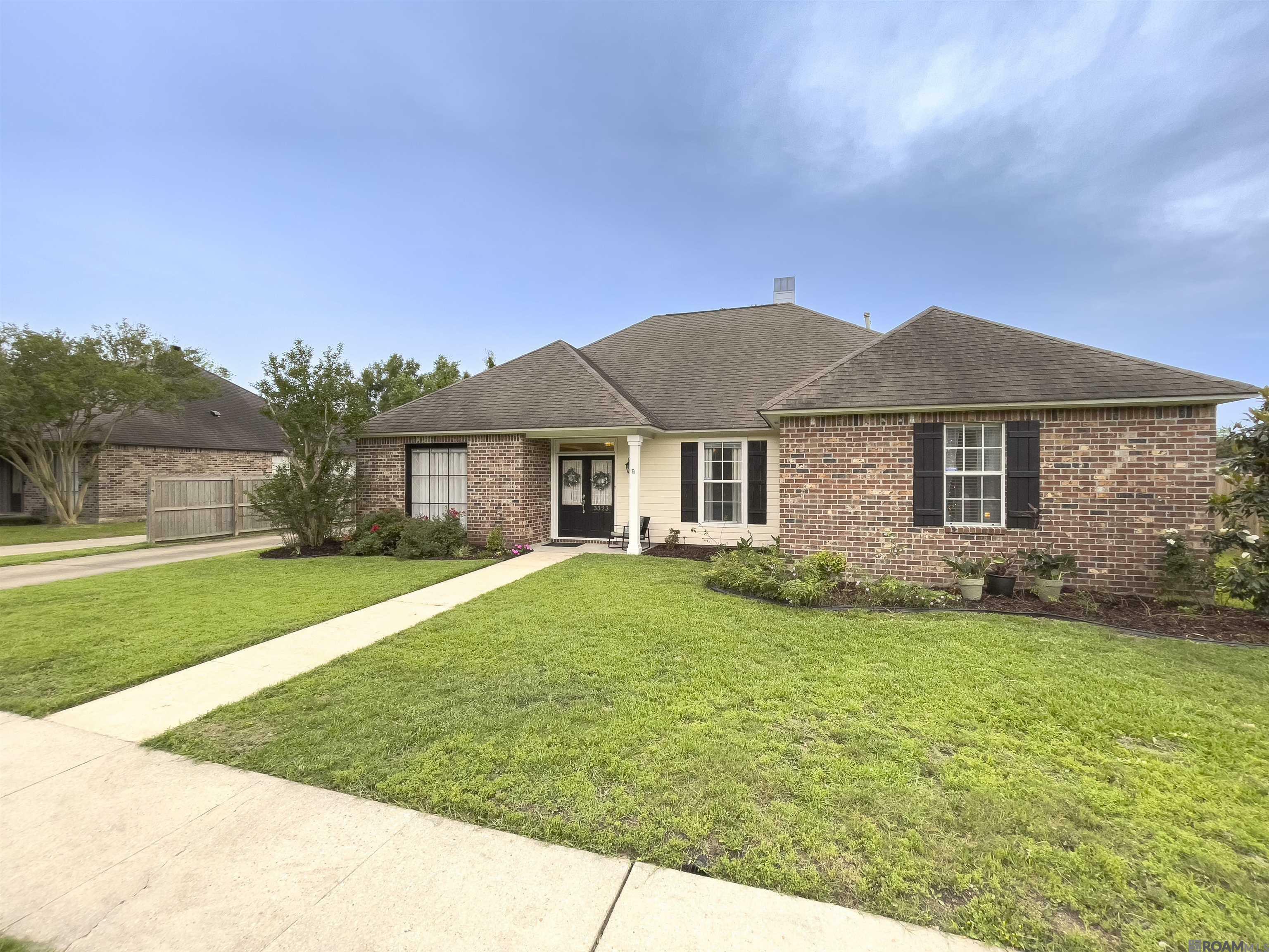 Property Photo: 3323 Riverwalk Dr LA 70820