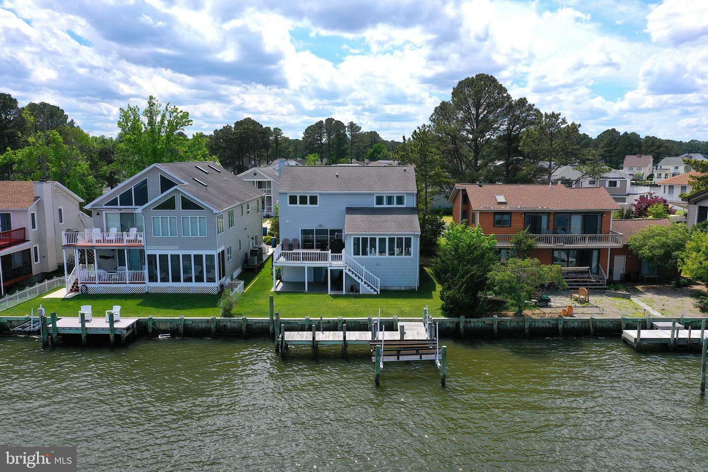 Property Photo: 10 Riverside Court MD 21811