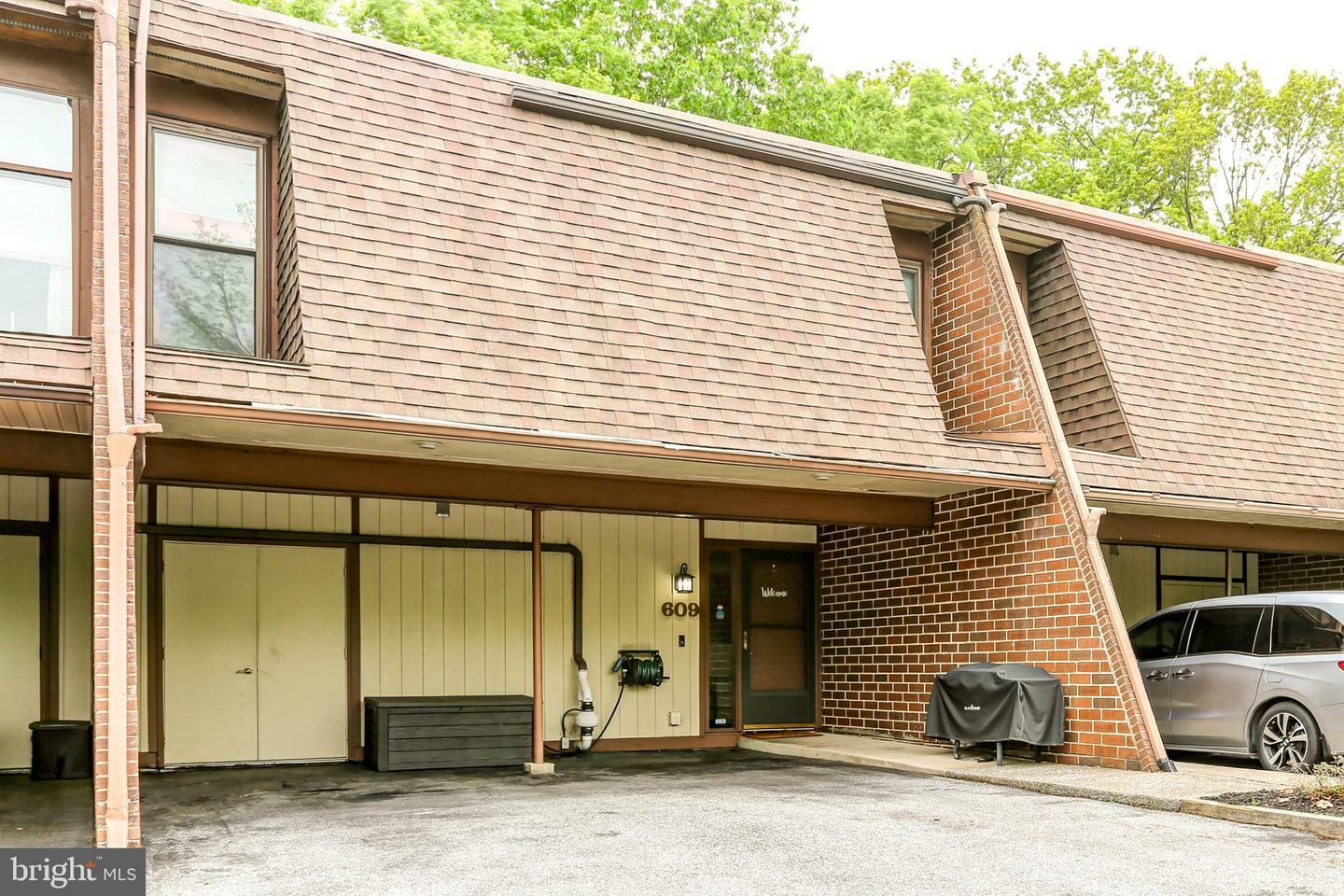 Property Photo: 609 Cedar Ridge Lane PA 17055