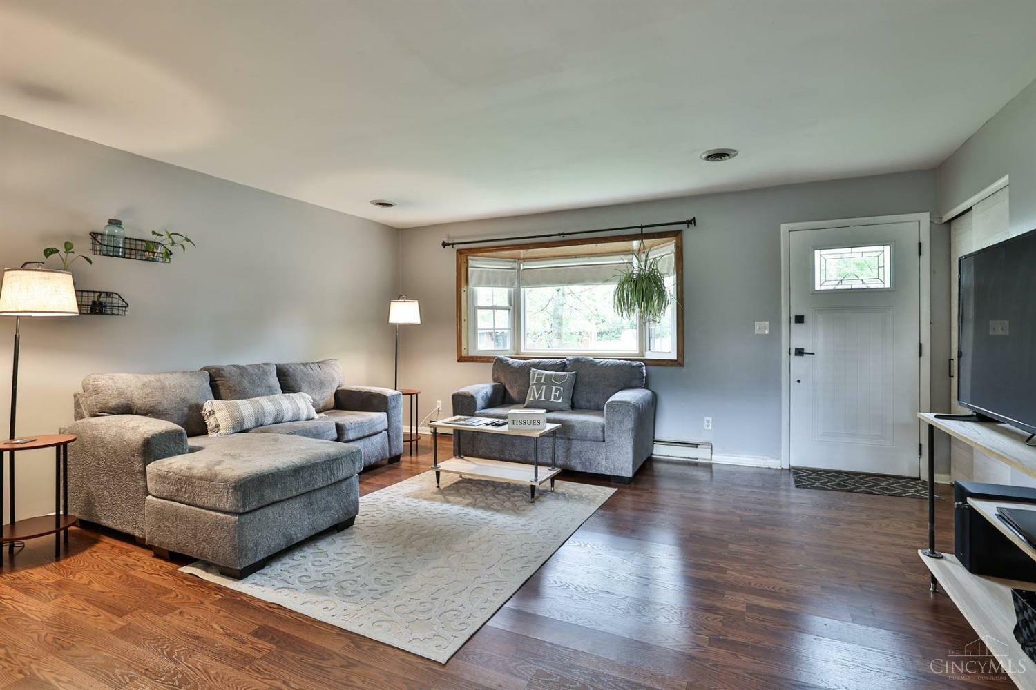 Property Photo: 1030 Winding Way OH 45036