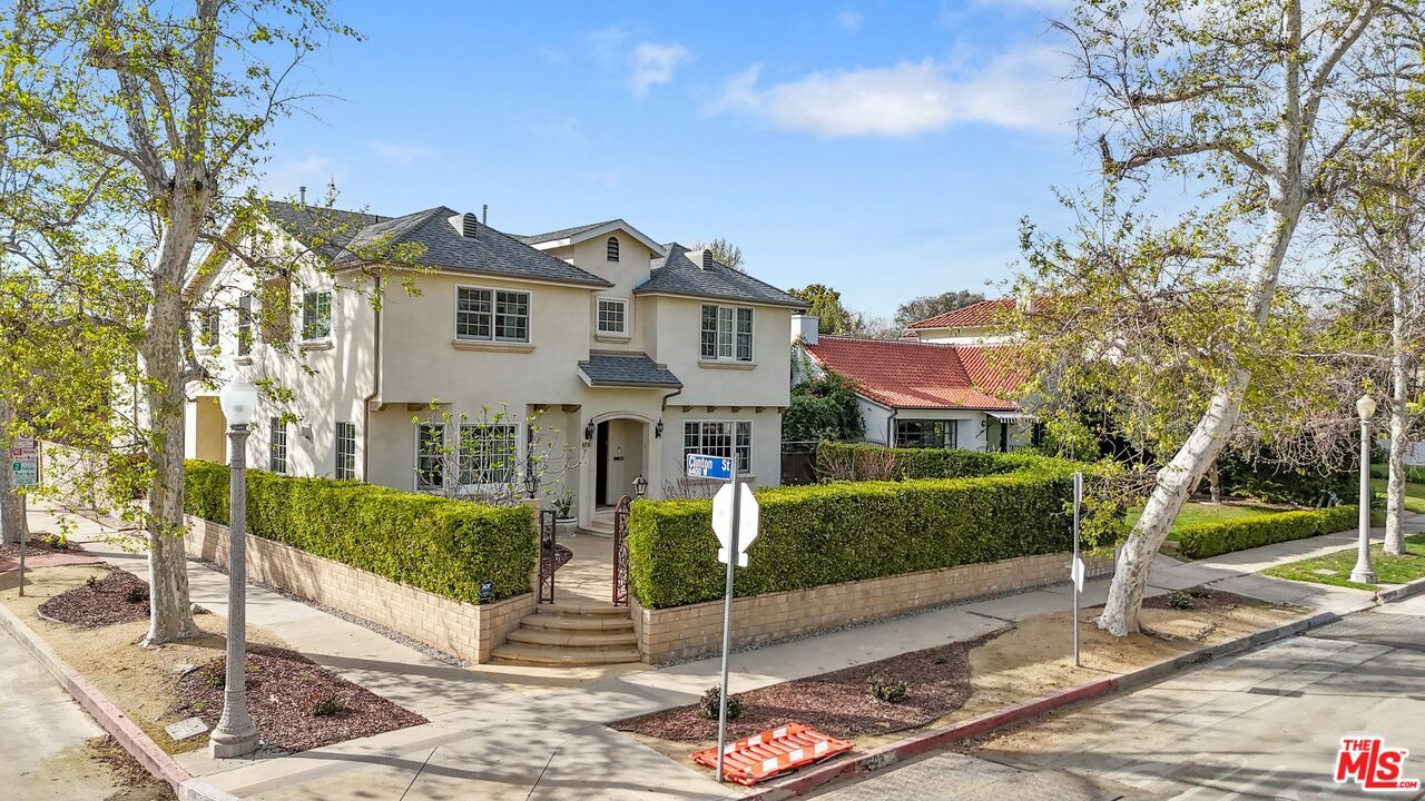 Property Photo: 603 N Las Palmas Ave CA 90004