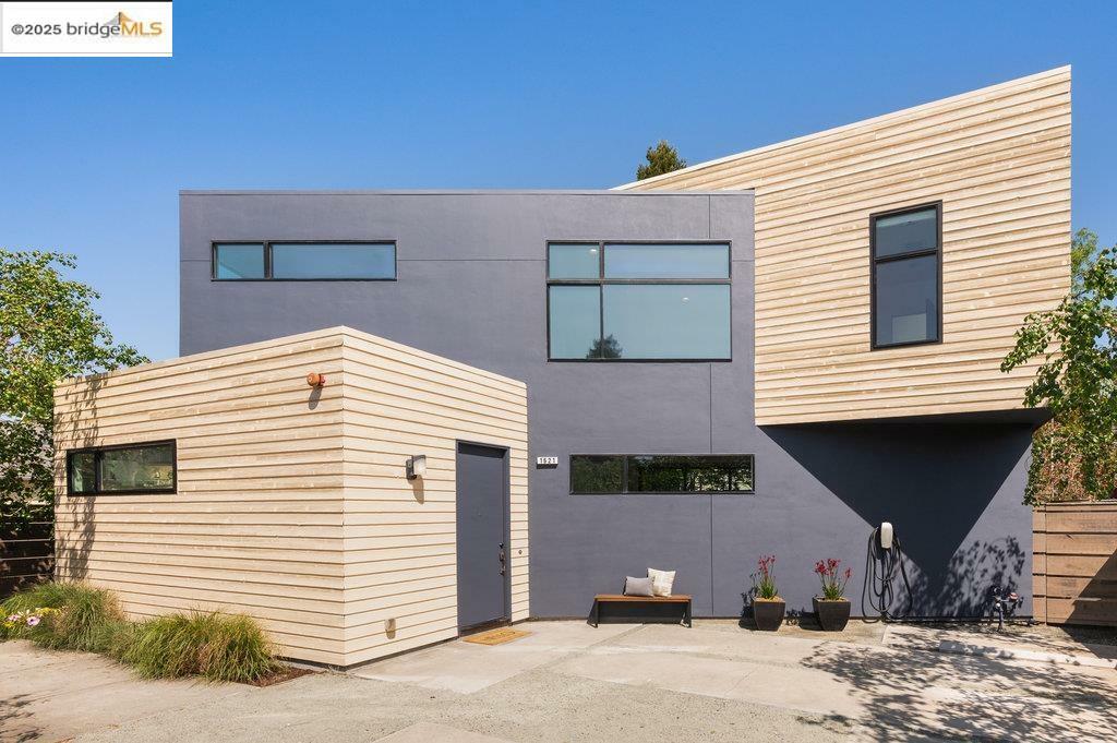 Property Photo: 1621 Harmon St. CA 94703