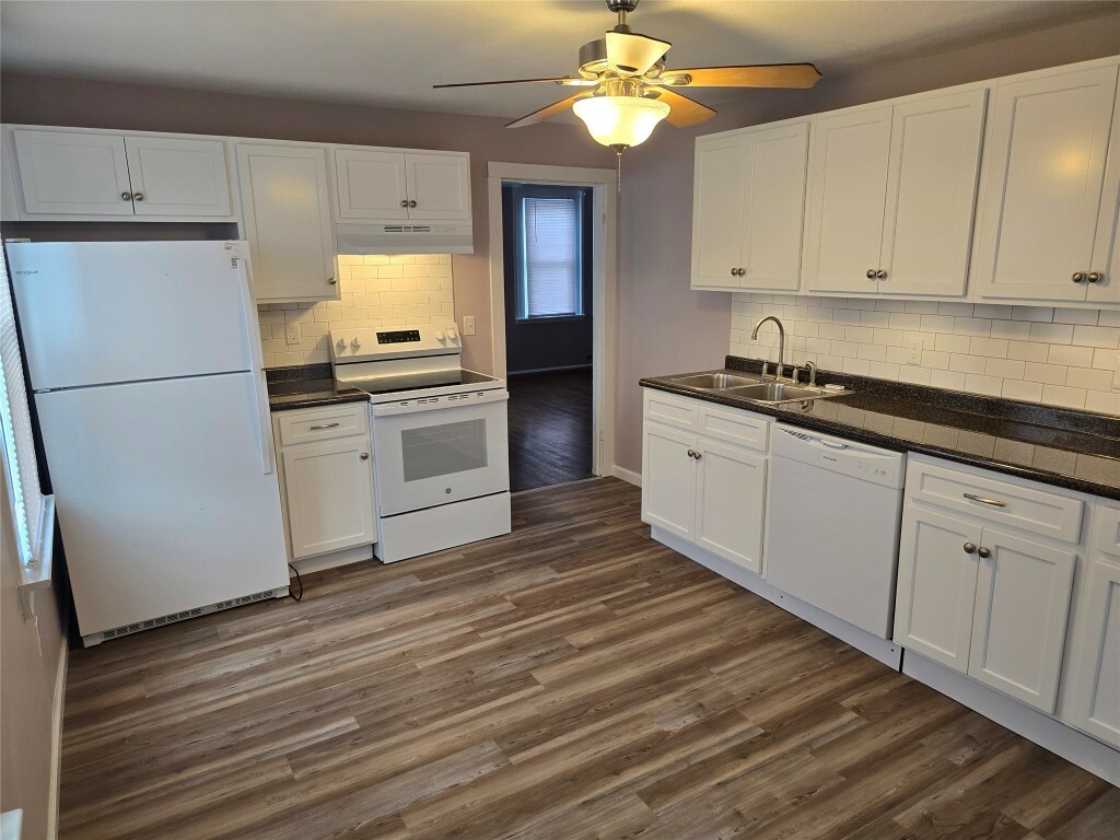 Property Photo: 112 E Plum Street PA 16412