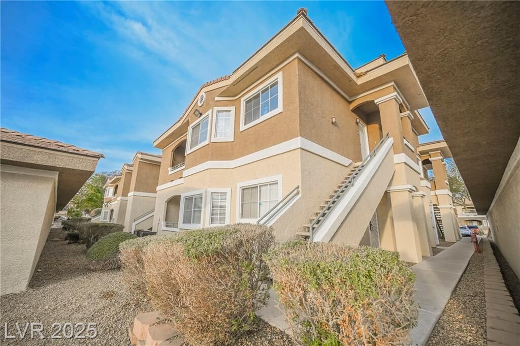 Property Photo: 833 Aspen Peak Loop 2216 NV 89011