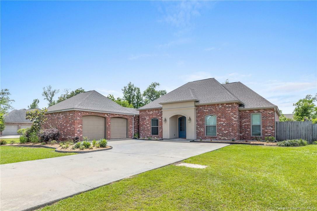 Property Photo: 633 N Jovita Road LA 70611