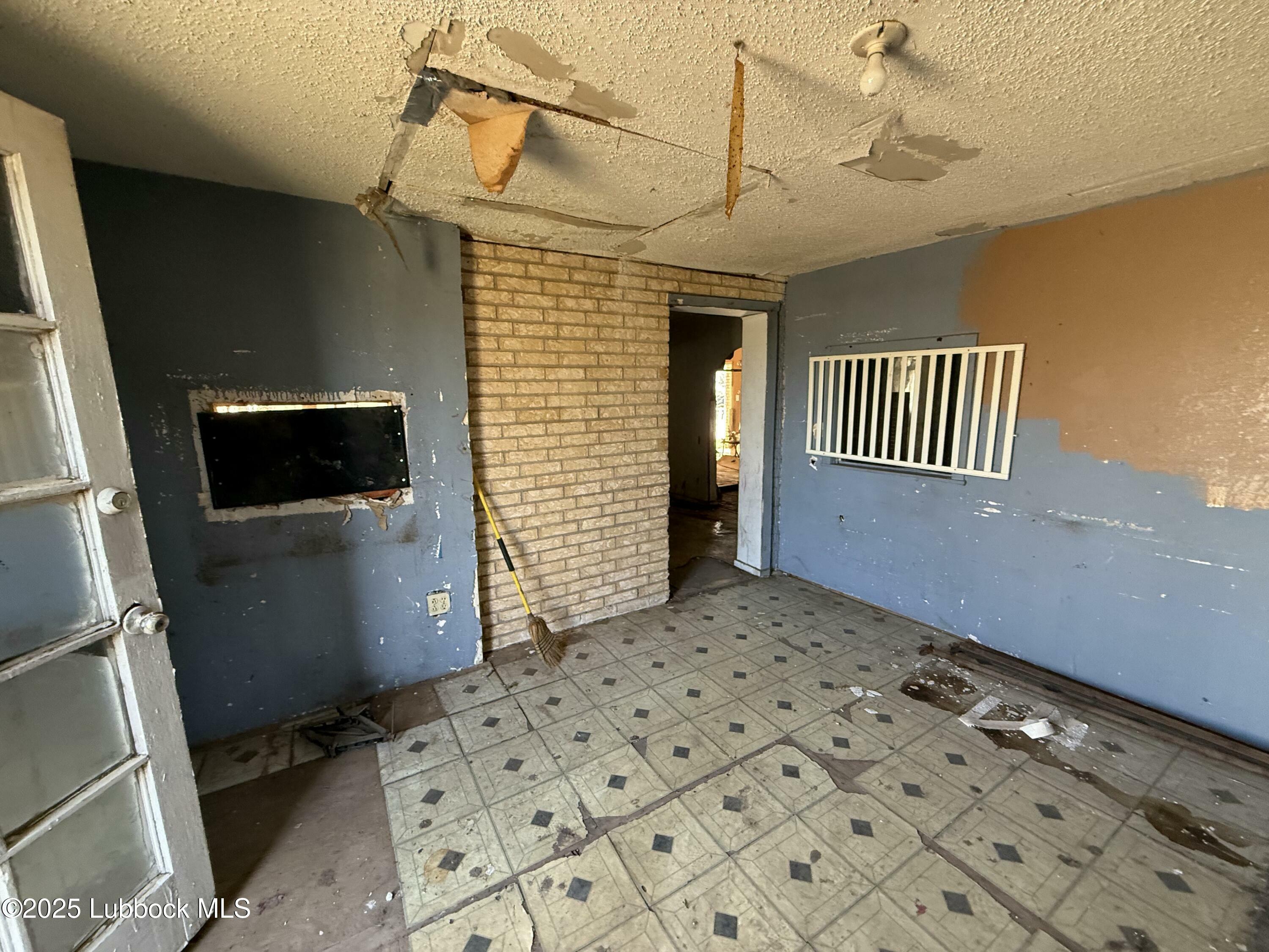 Property Photo: 2708 Cornell Street TX 79415