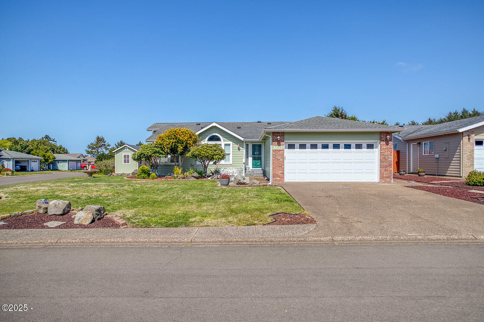 Property Photo:  1170 SW Ocean Hills Drive  OR 97394 