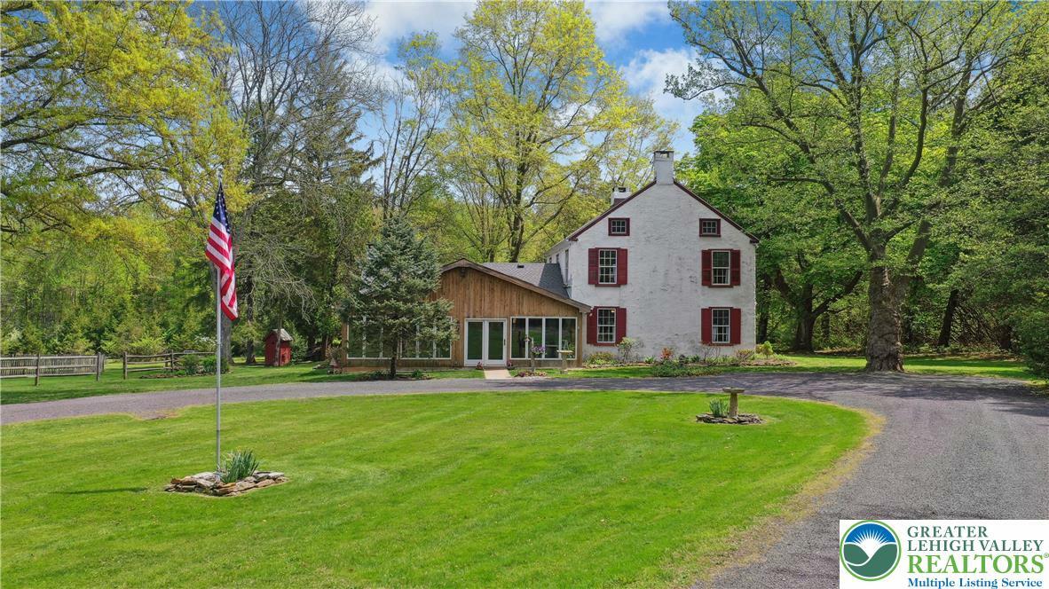 Property Photo: 8043 Richlandtown Road PA 18951