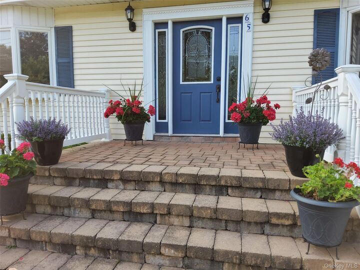 Property Photo:  65 N Country Road  NY 11786