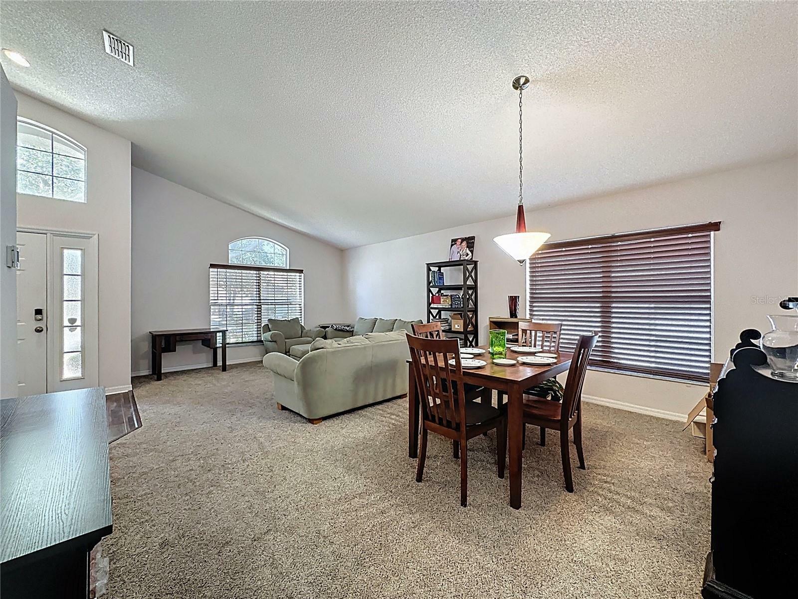 Property Photo: 2365 Paulette Drive FL 33844