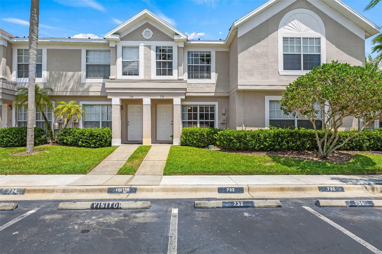 Property Photo: 732 Kensington Lake Circle FL 33511