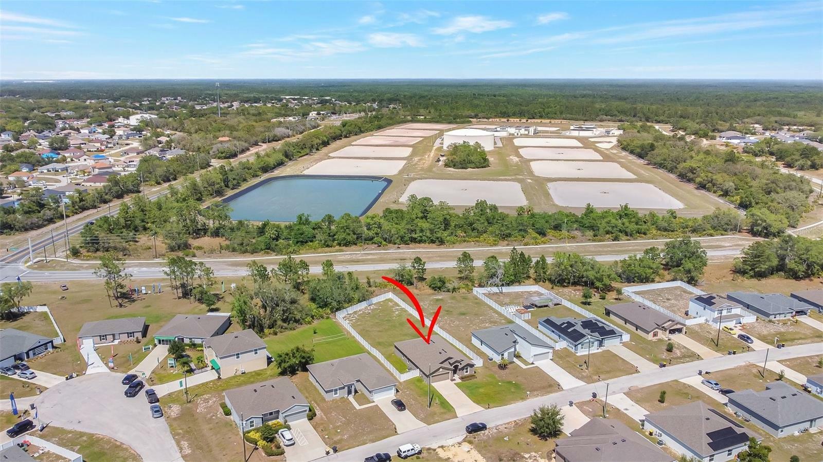 Property Photo: 329 W Aster Court FL 34759