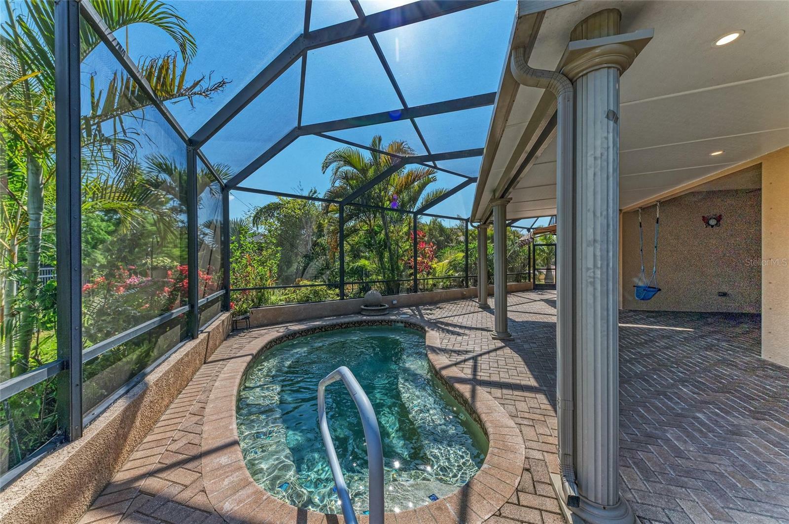Property Photo: 5439 74th Place E FL 34222