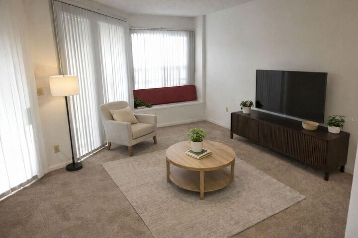 Property Photo:  672 Post Oak Circle 106  FL 32701 