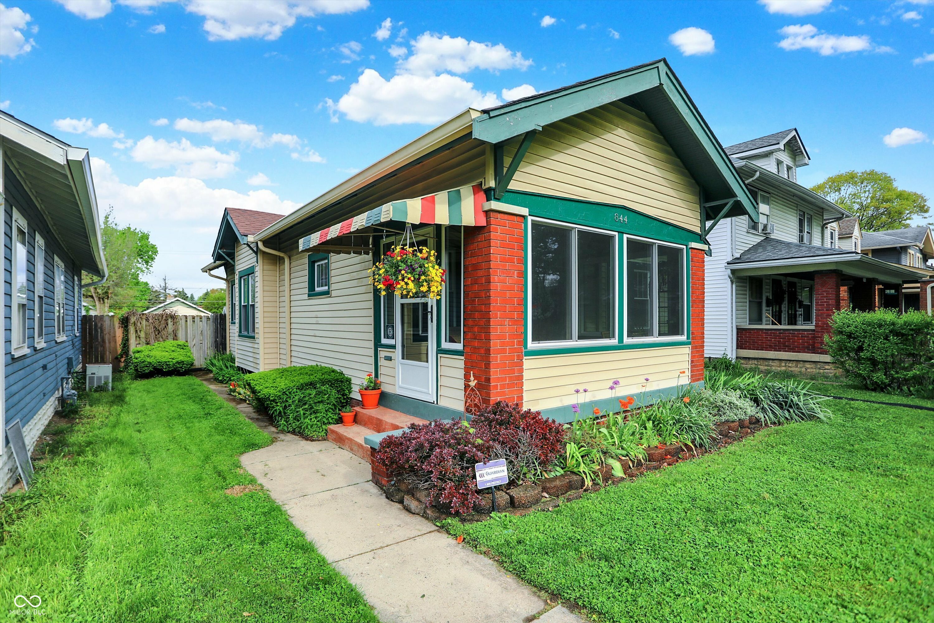 Property Photo: 844 N Emerson Avenue IN 46219