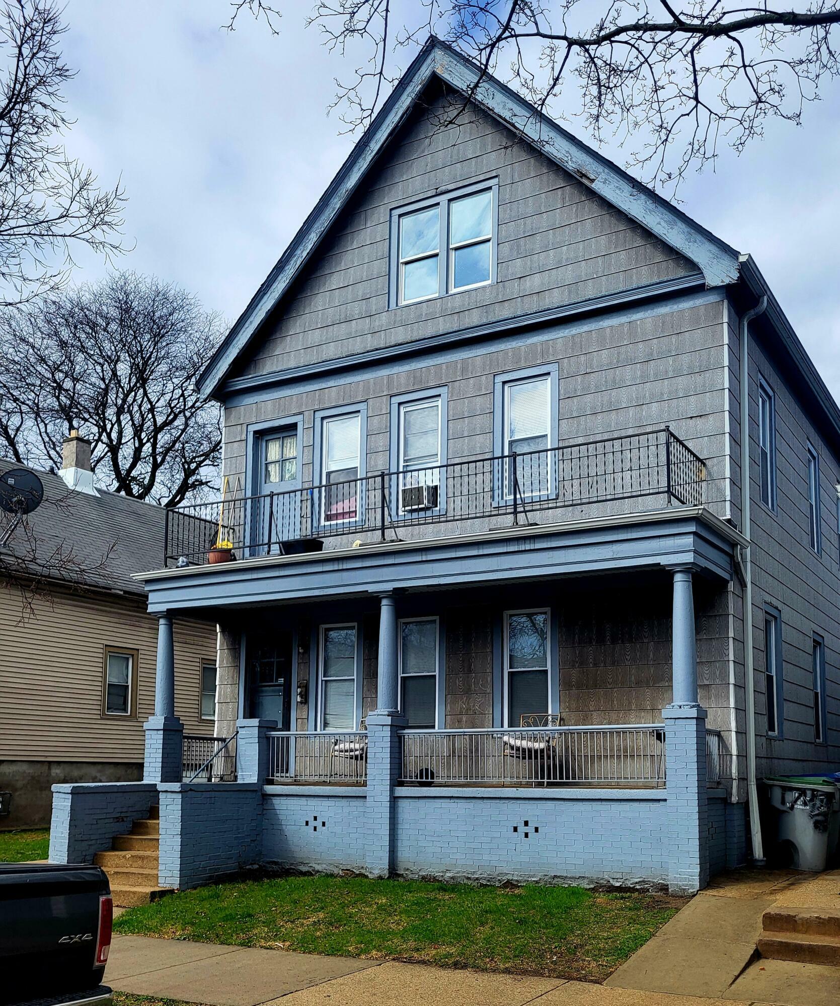 Property Photo: 1747 S 17th St WI 53204