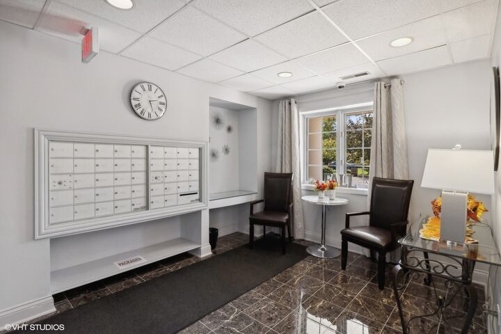 Property Photo:  7011 W Touhy Avenue 506  IL 60714 