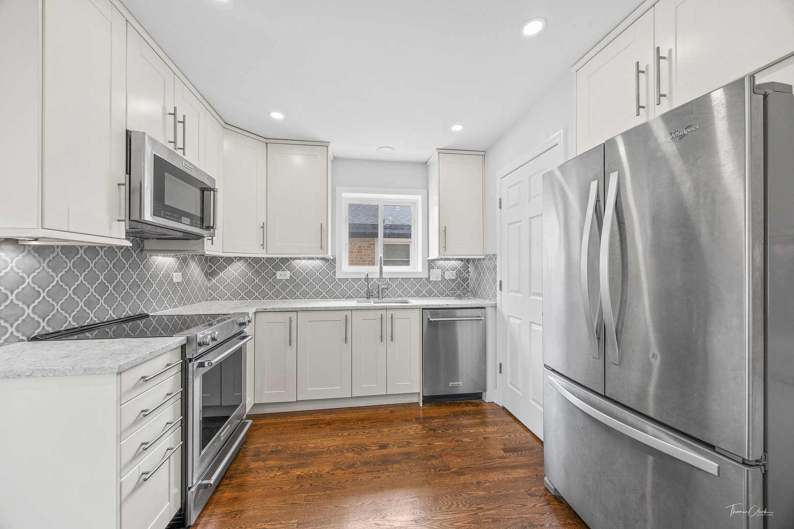 Property Photo: 4928 N Sayre Avenue IL 60656