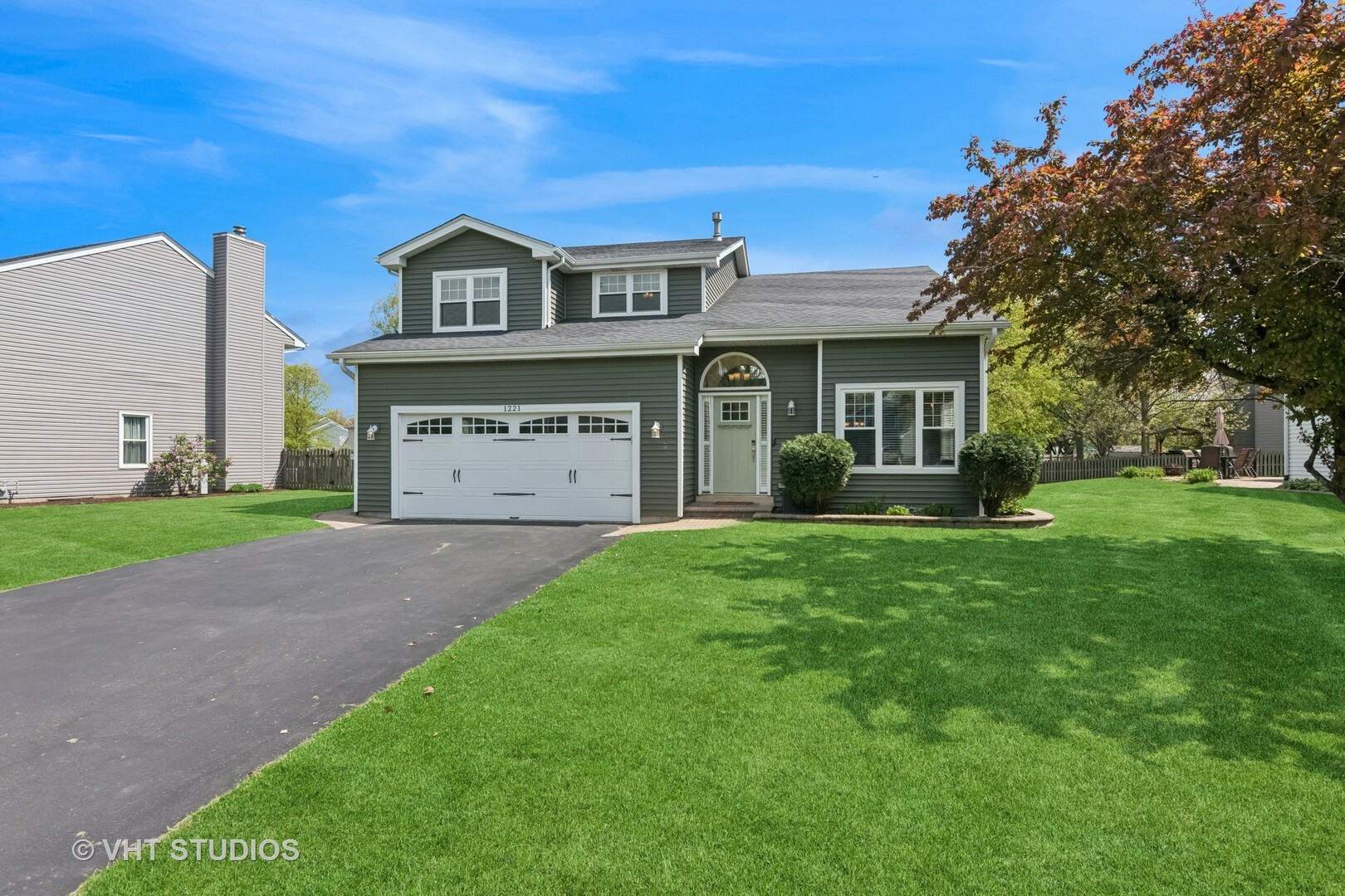1221 Hillsboro Drive  Batavia IL 60510 photo