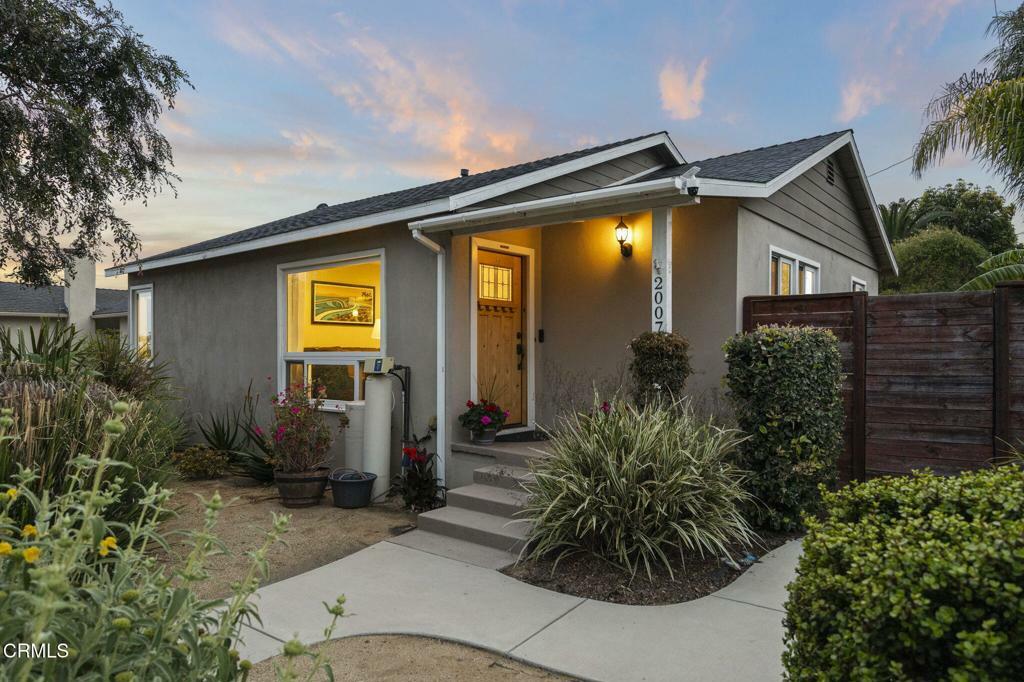 Property Photo: 2007 Alameda Avenue CA 93003