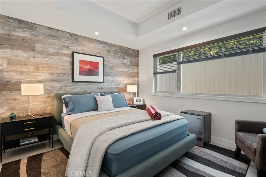 Property Photo: 1074 7th Street 2 CA 90254