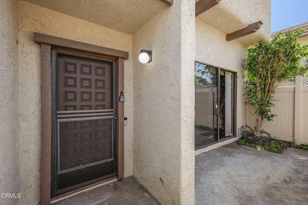 Property Photo:  848 W Huntington Drive 4  CA 91007 