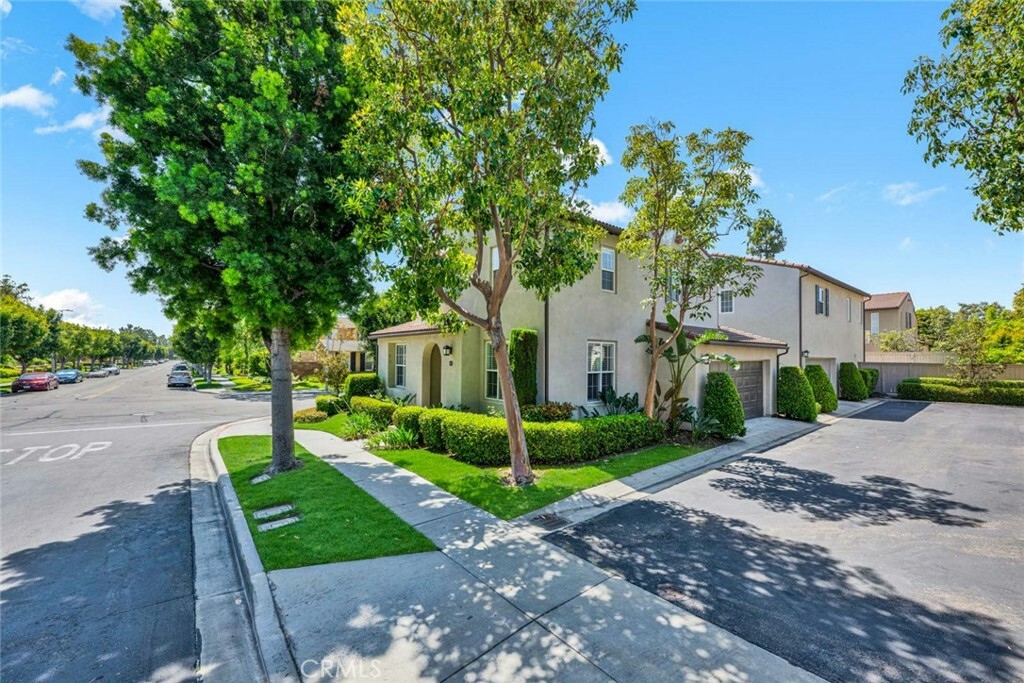 Property Photo: 81 Waterman CA 92602