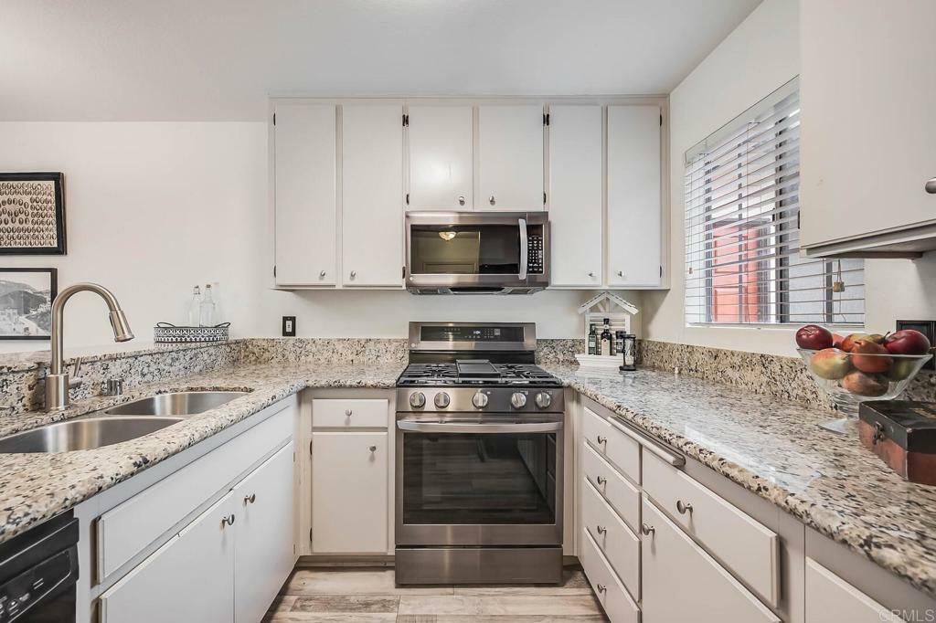 Property Photo: 5704 Camino Del Cielo 502 CA 92003